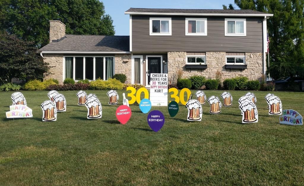 Birthday lawn signs with beer mugs for Kurt's 30th birthday